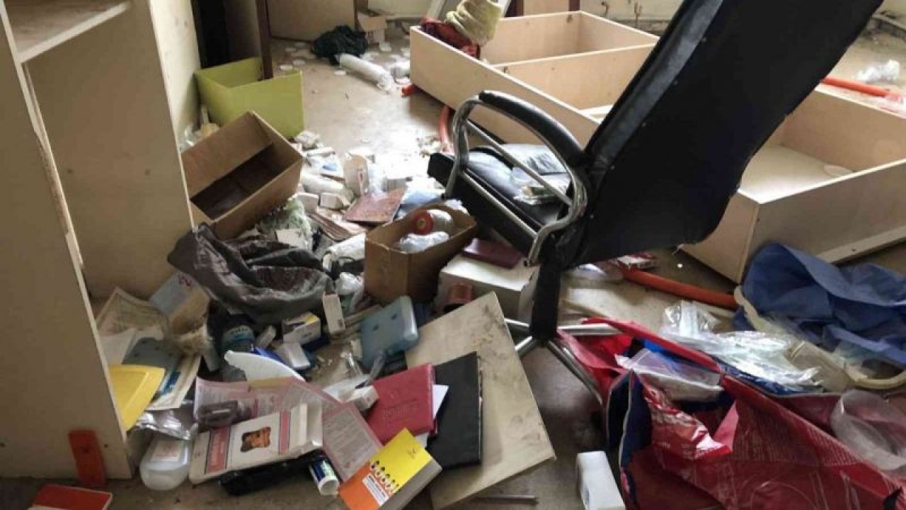 Son Dakika: Video Haber...Gaziantep’te madde bağımlıları Aile Sağlığı Merkezini talan etti! On binlerce liralık zarara yol açtılar