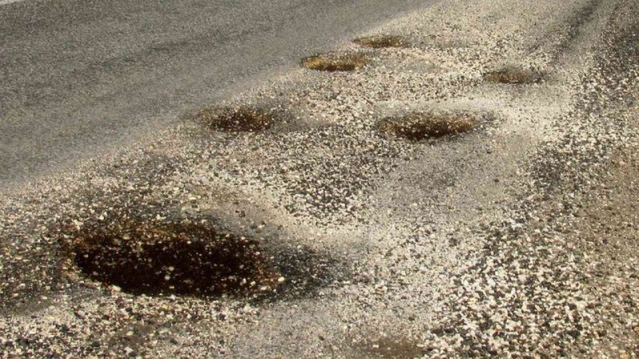 Gaziantep'in ilçesinde vatandaşların yol isyanı