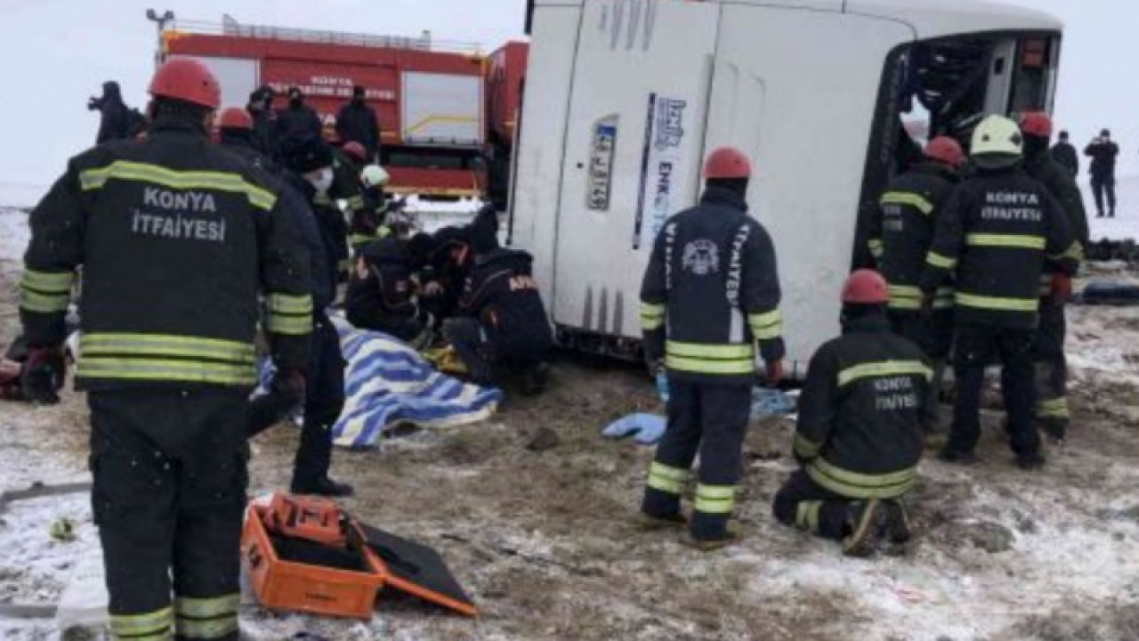 Son dakika... Video Haber...Konya'da feci kaza! Tur otobüsü devrildi: 5 ölü, 26 yaralı
