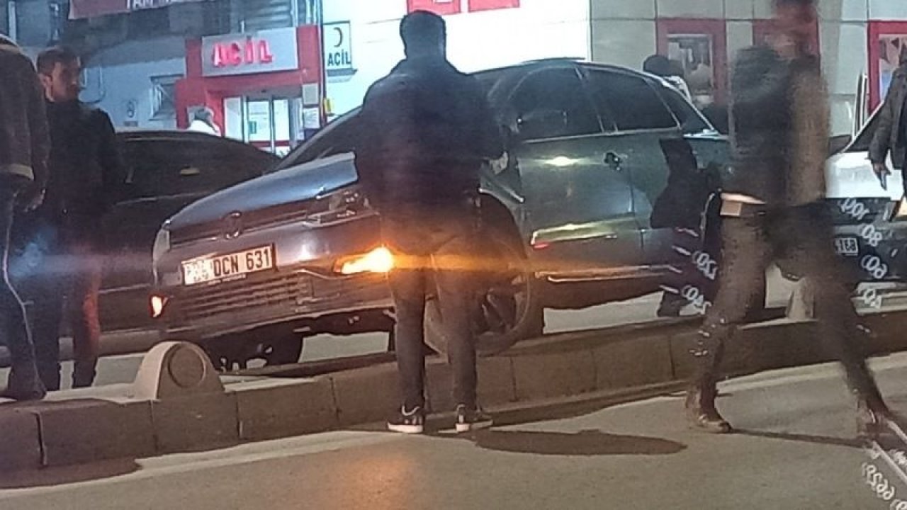 Son dakika! Video Haber...Gaziantep’te bir hastanenin önünde çatışma çıktı! Saldırganlar arabayı bırakıp kaçtı!