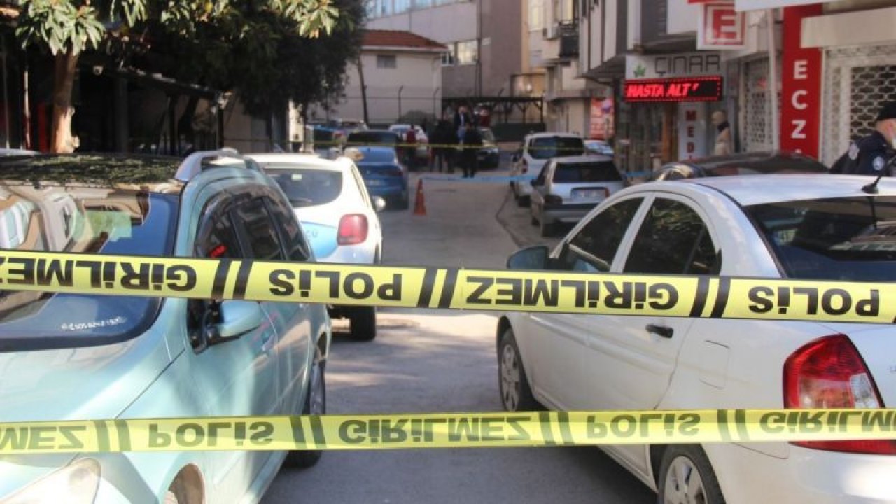 Gazeteci ofisinde öldürüldü