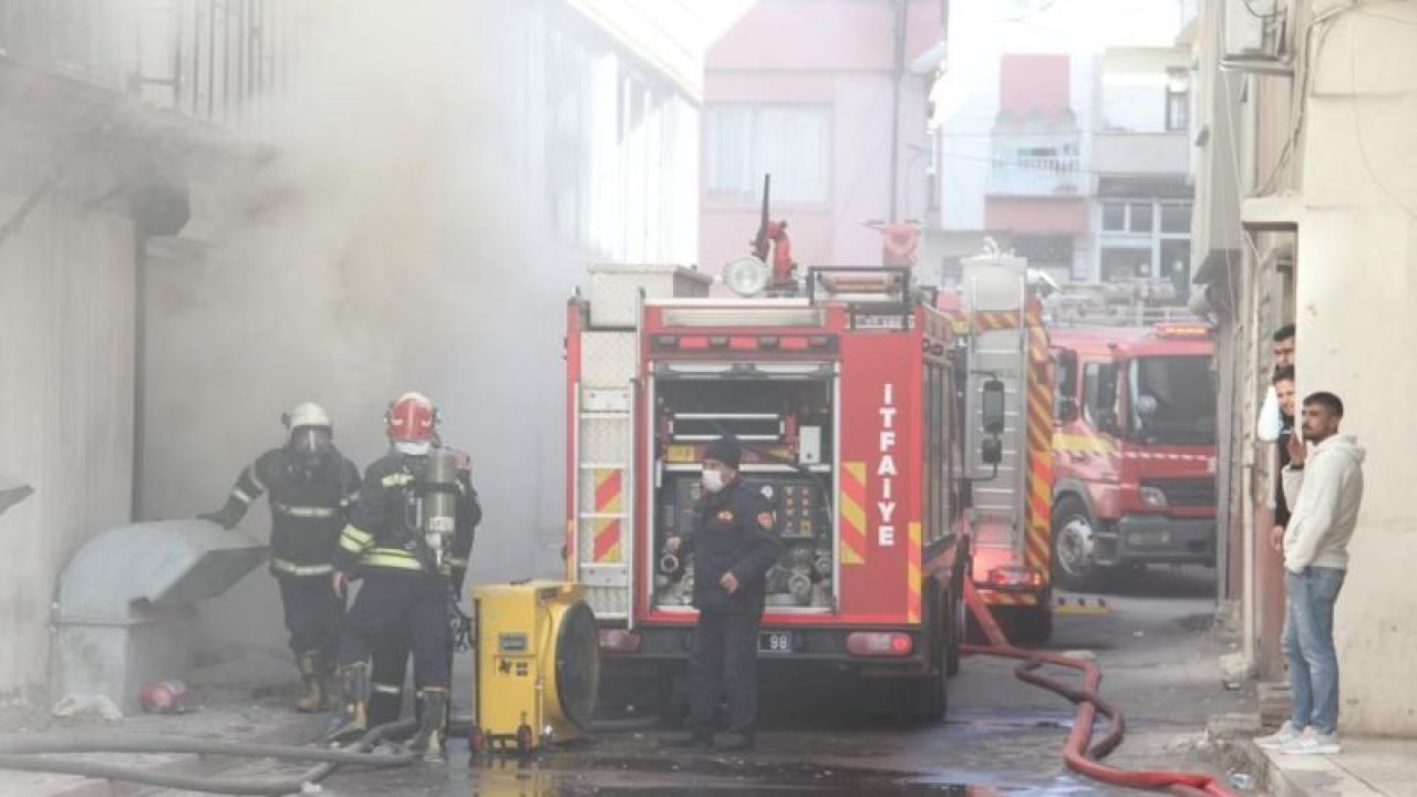 Ünlü çeyiz mağazasında korkutan yangın! Hüngür hüngür ağladılar!