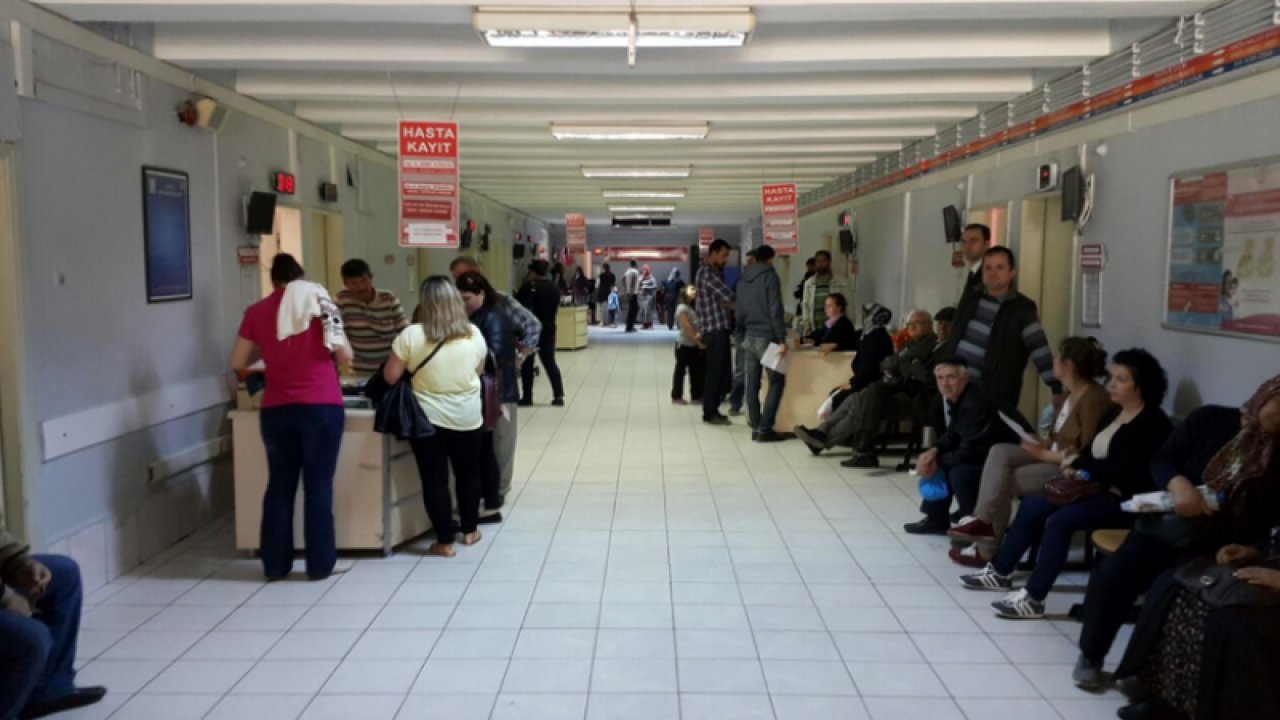 Gaziantep'te Özel hastanelerde sıra yok, devlet hastanelerinde randevu krizi