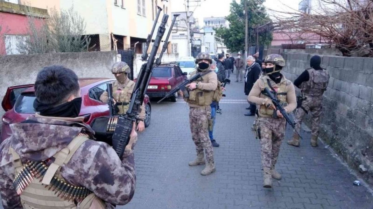 Son Dakika: Video Haber..Gaziantep Ve Osmaniye'de zehir tacirlerine "şafak" operasyonu