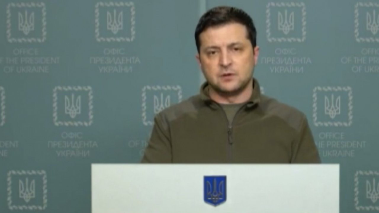 Video Haber...Ukrayna Devlet Başkanı Zelenskiy’den, Putin’e çağrı 'Ölümleri durdurmak için müzakere masasına oturalım'
