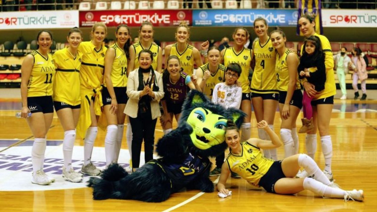 Adam Voleybol'un Play-Off gururu...