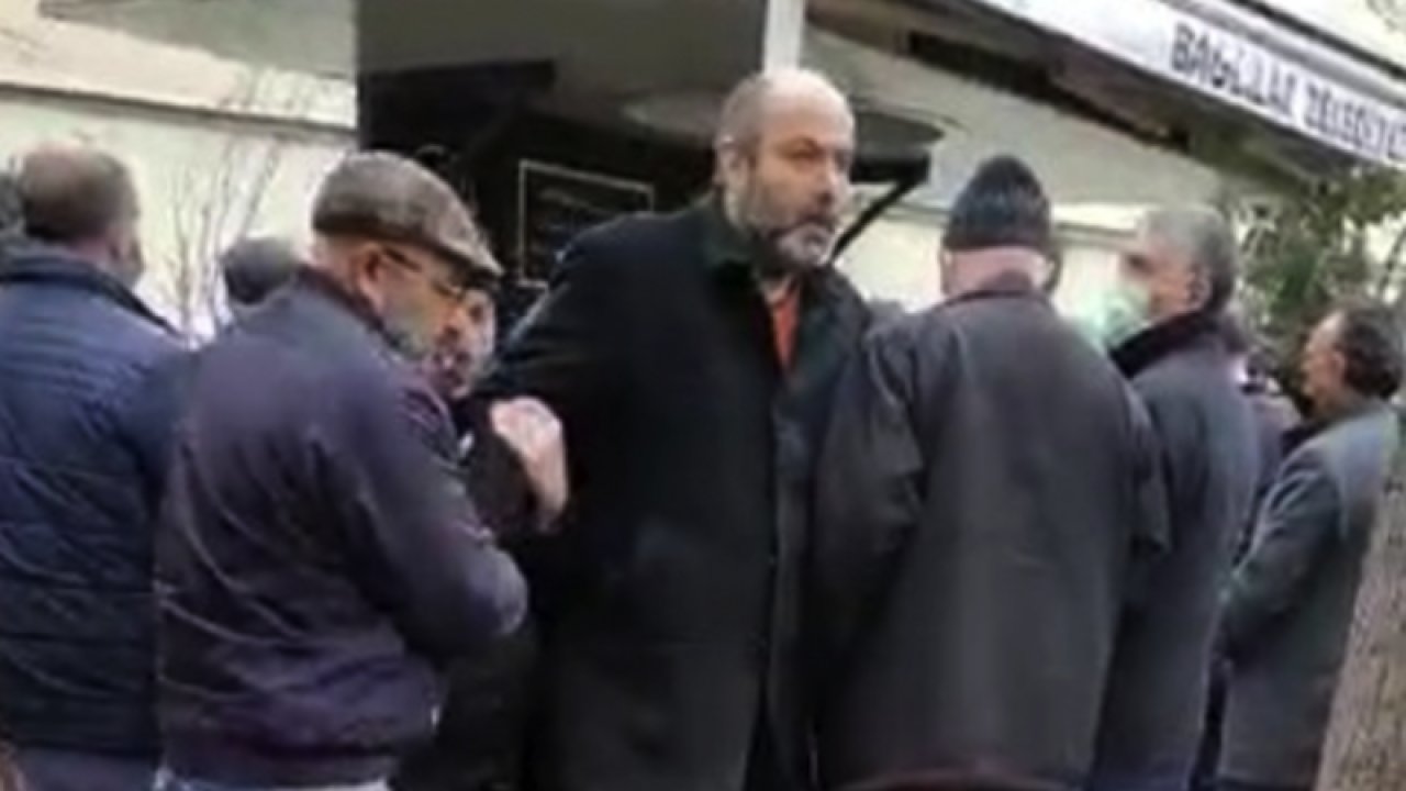 Alacaklı olduğu akrabasının cenazesine gitti, “Hakkımı helal etmiyorum” dedi! O anlar kameraya Yansıdı...