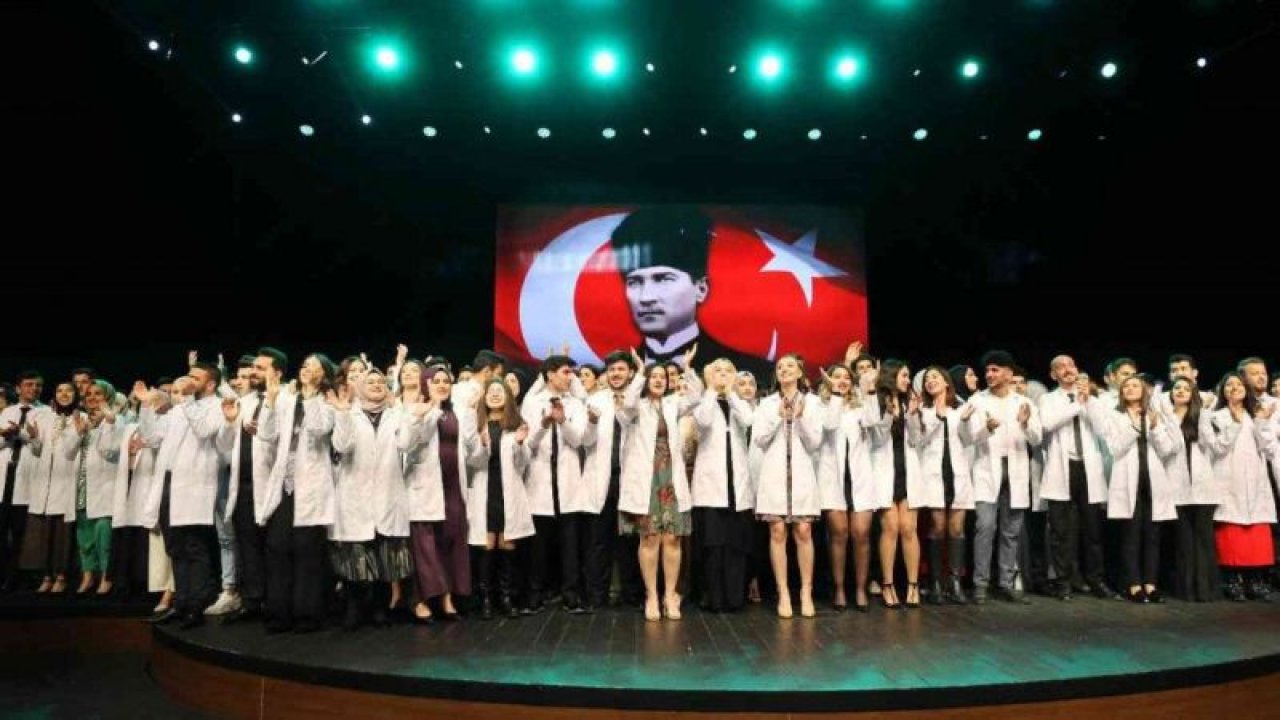 GAÜN’de hekim adaylarının beyaz önlük giyme heyecanı