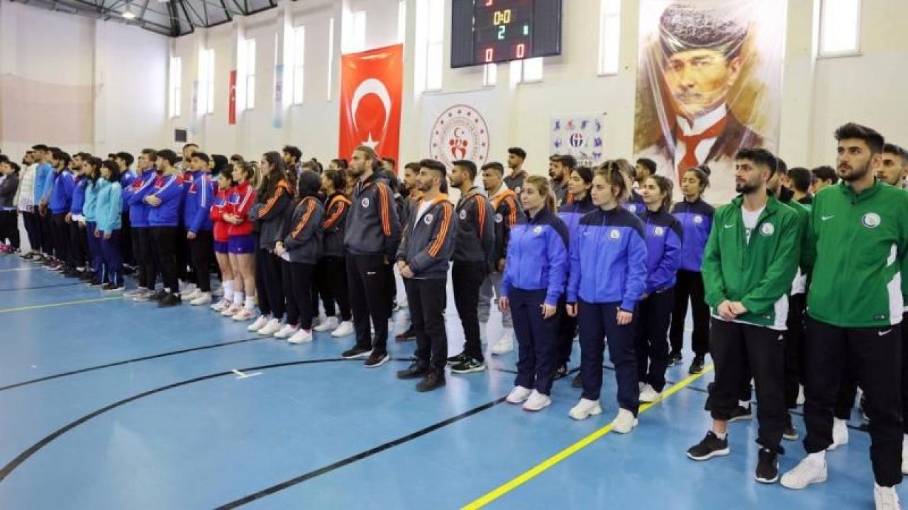 Üniversitelerarası hokey şampiyonası GAÜN'de yapılıyor