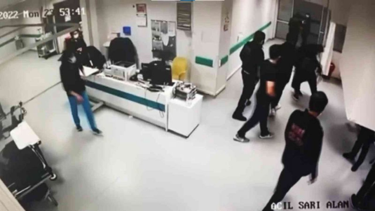 Son Dakika: Doktorlarda Masum Değilmiş! Doktorun uzman çavuşu darp ettiği görüntüler kamerada