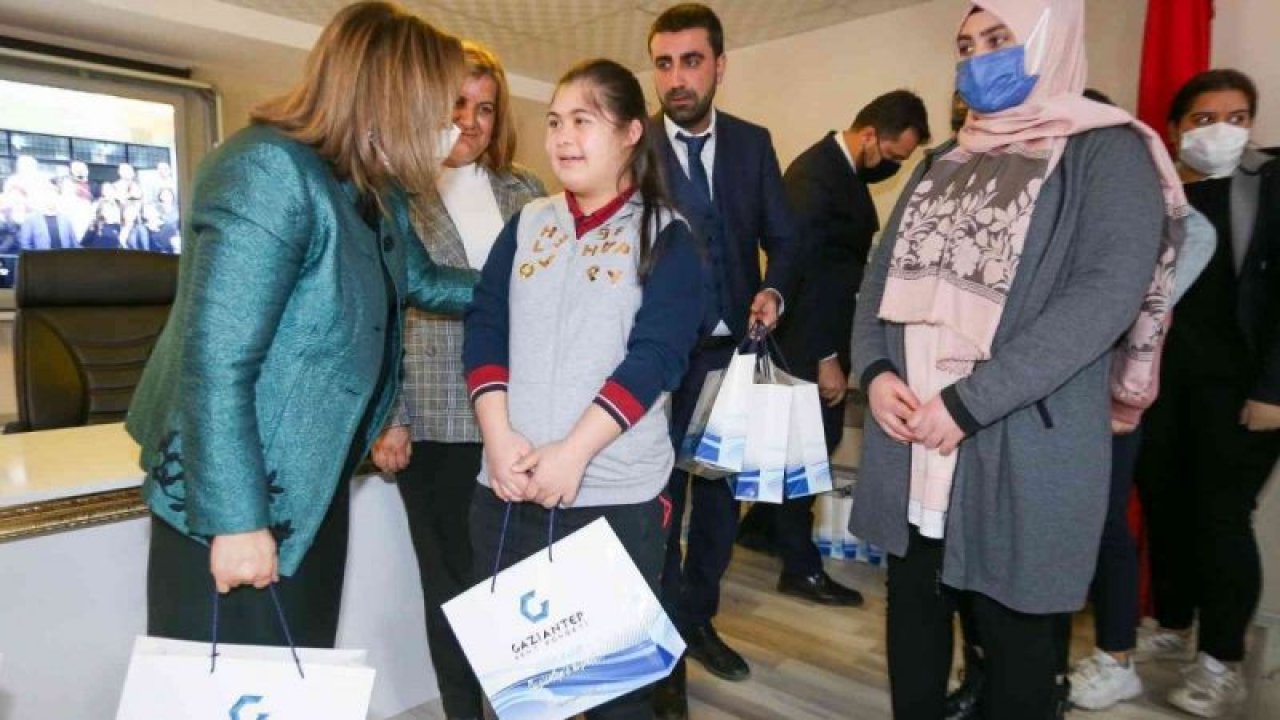 Gaziantep’te kitap okuyan gençler ödüllendiriyor