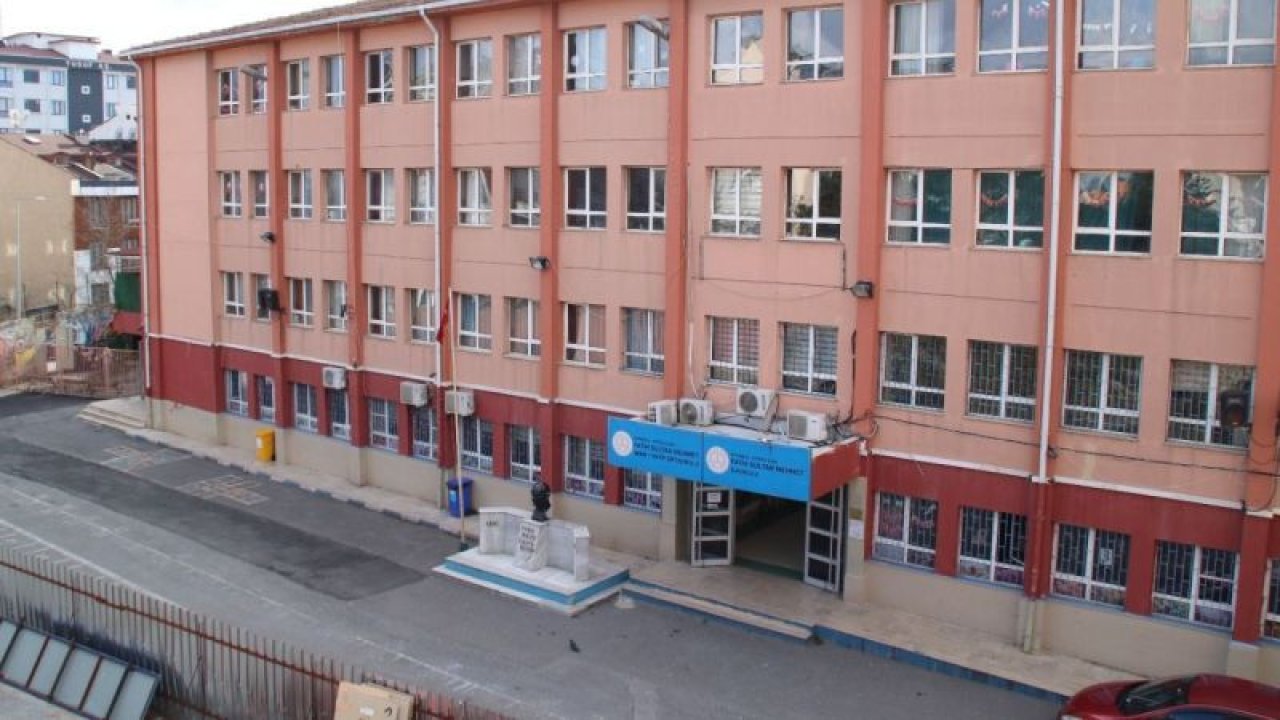 12 yaşındaki öğrenci kalbine yenik düştü