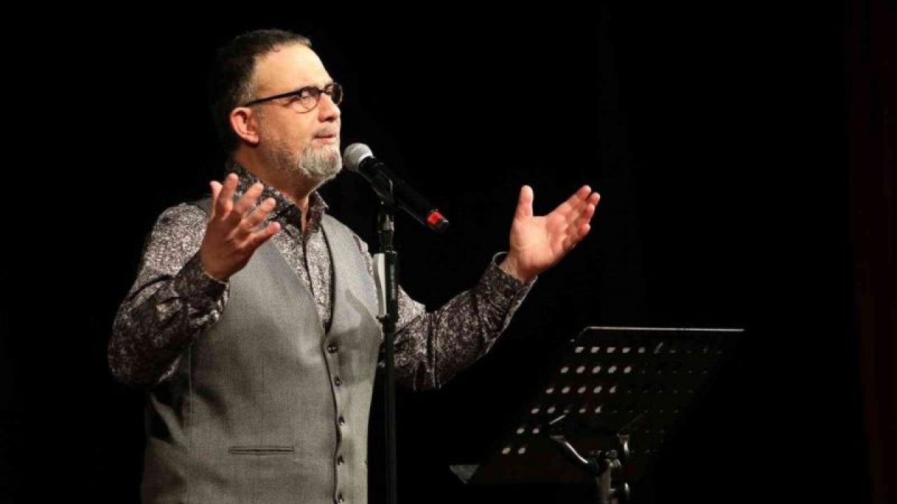 İbrahim Sadri şiirleri Gaziantep’te seslendirdi