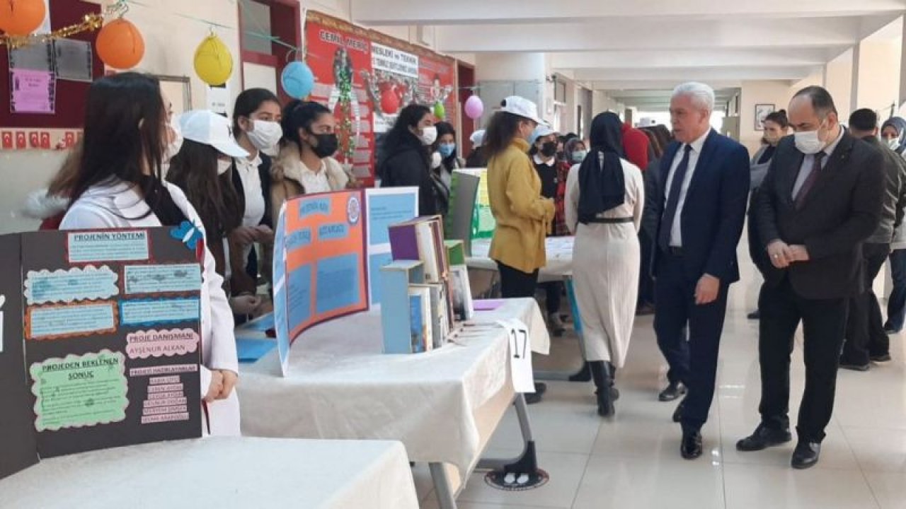 İslahiye'de "TÜBİTAK 4006 Bilim Fuarı" açıldı