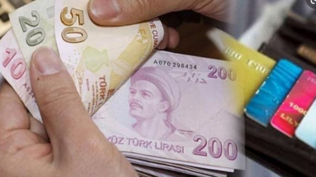 Meclis’ten geçti! Kredi faiz indirimi ve kredi kartları için yeni kararın detayları… TBMM, tüketici haklarına ilişkin en çok şikâyet alınan konularda bir düzenlemeye gitti.