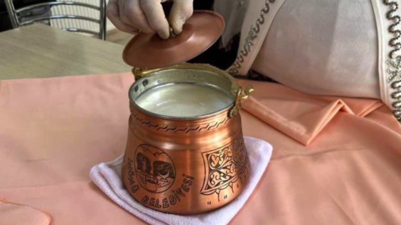 Cumhurbaşkanı Erdoğan manda yoğurdunu işaret etti, manda yoğurdunun yapıldığı Eskişehir'in İnönü ilçesinde, telefonlar kilitlendi