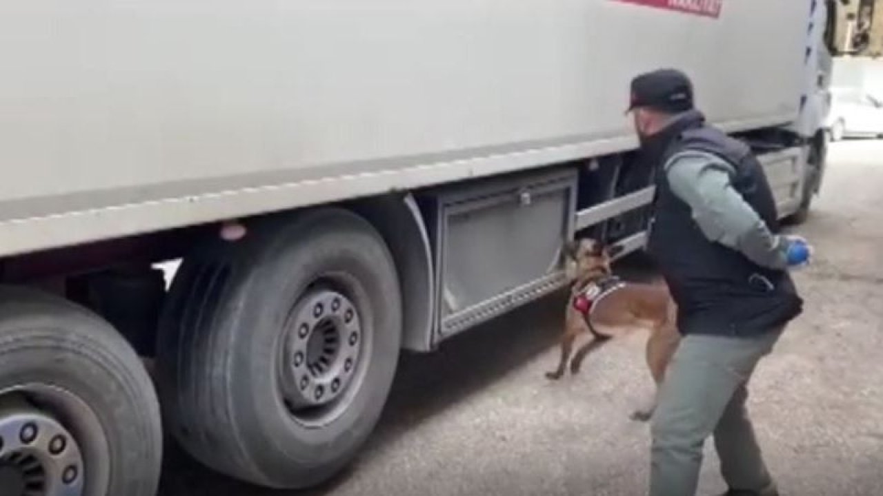 Son Dakika:Video Haber...Gaziantep’te tırın dorsesinde 10 kilo 450 gram metamfetamin ele geçirildi