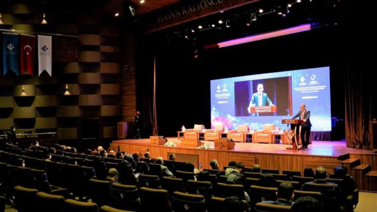 HKÜ’de''yapay zekanın yan etkileri anlatıldı''