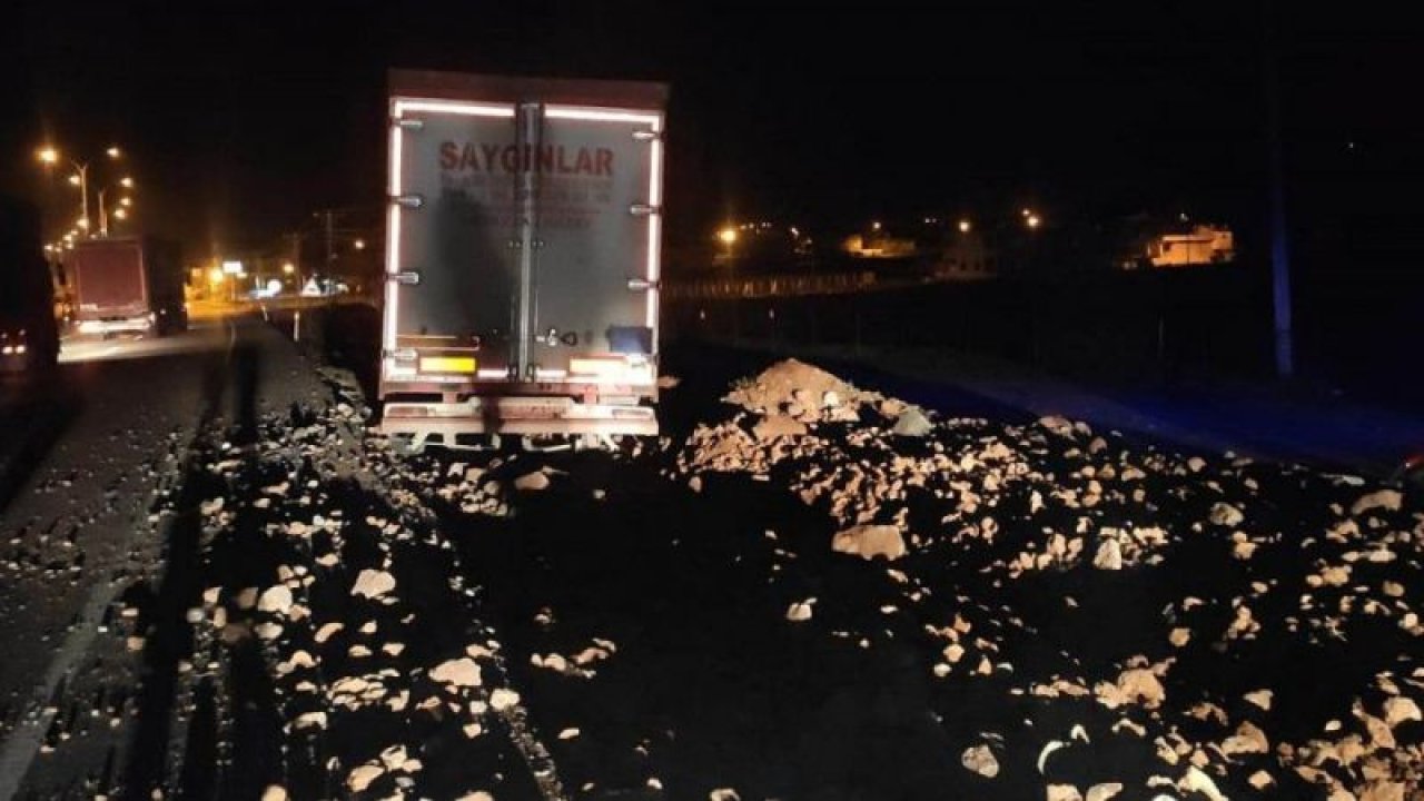 Gaziantep'te Yolun karşısına geçerken tırın çarptığı genç öldü