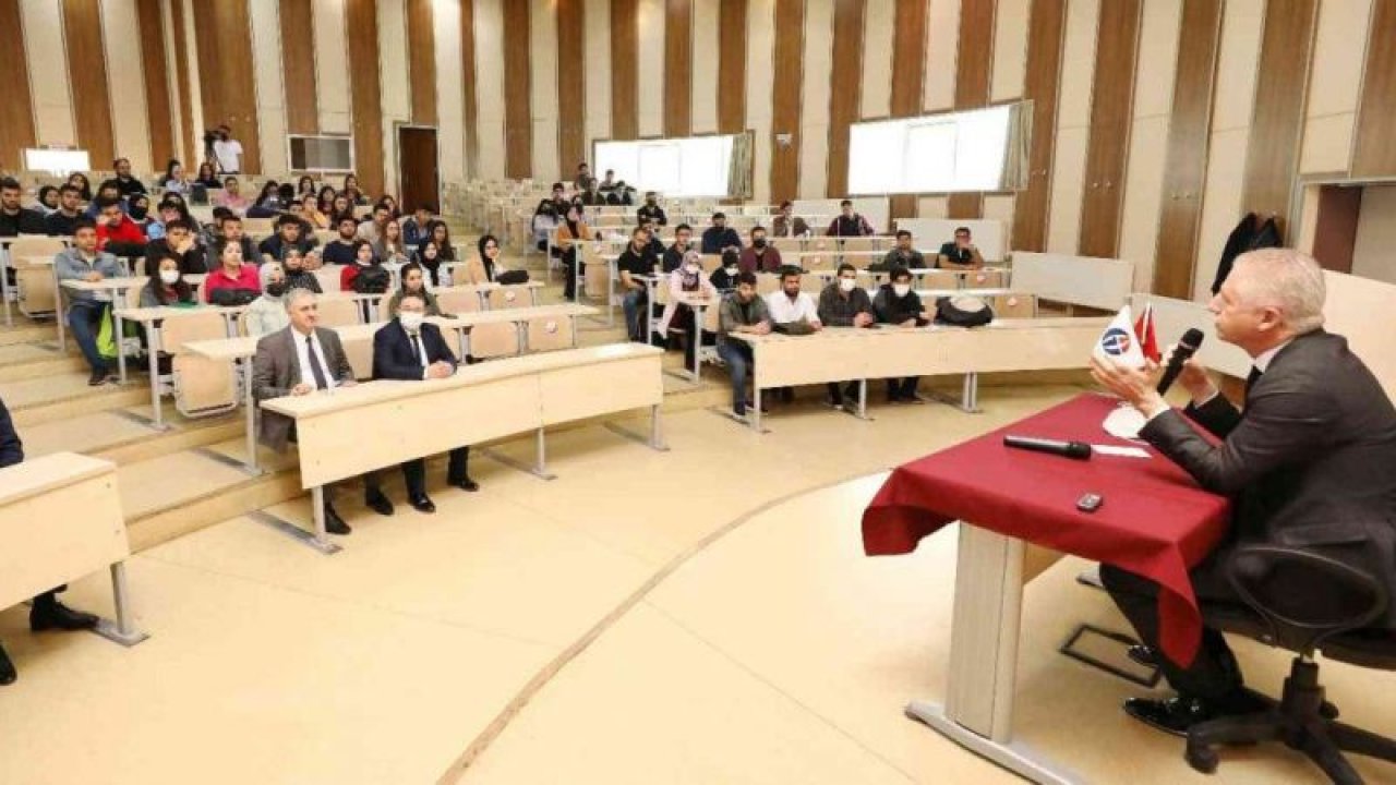 Vali Davut Gül,Gaün öğrencileriyle buluştu