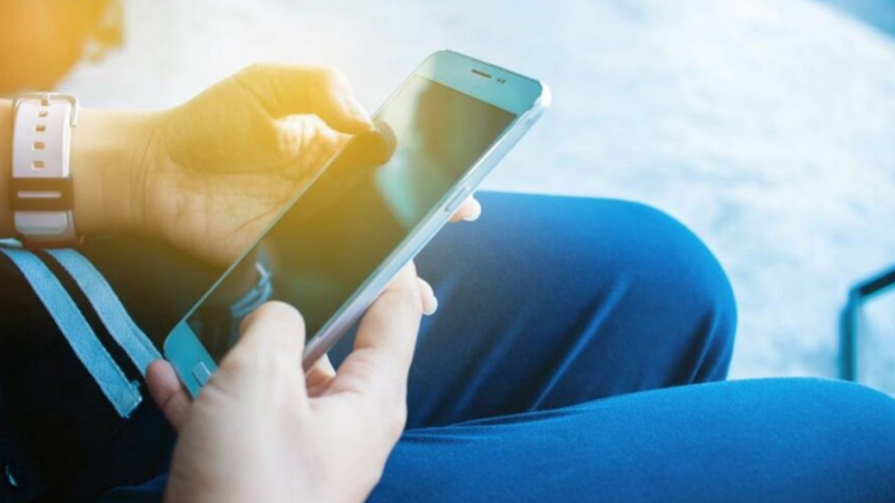 Sıcak havalara dikkat: Telefon bataryasına zarar verebilir