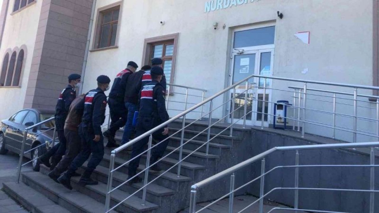 Gaziantep’te, Orman İşletme Müdürlüğü’ne ait 300 bin  liralık demir çit çalan şüpheliler JASAT’tan kaçamadı