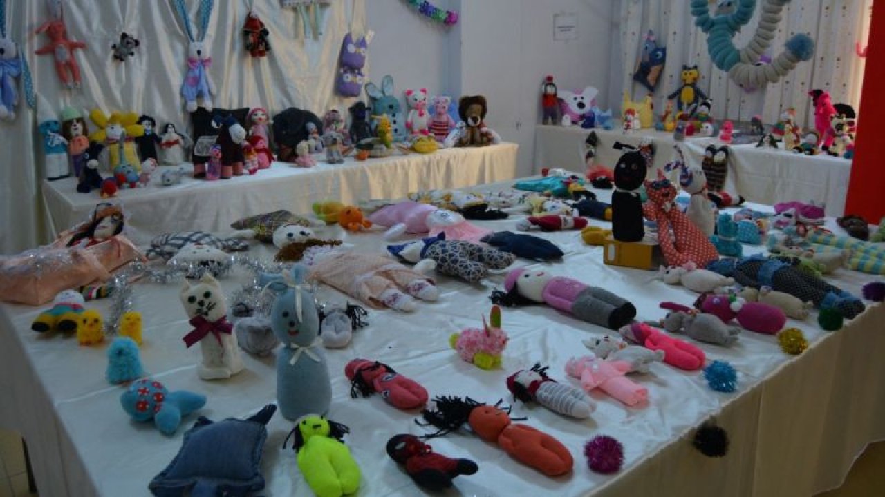 Atık malzemeler çocuklar için oyuncağa dönüştü