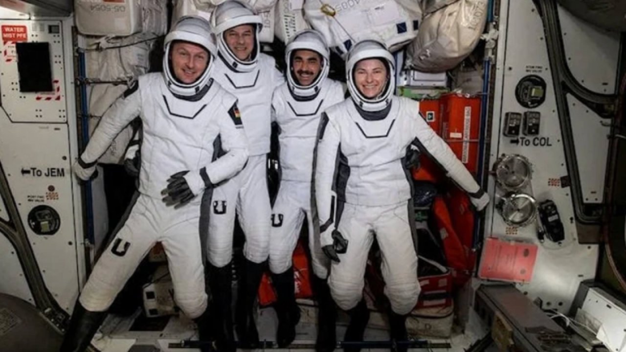 6 aylık görev sona erdi: SpaceX ekibi Dünya’ya döndü