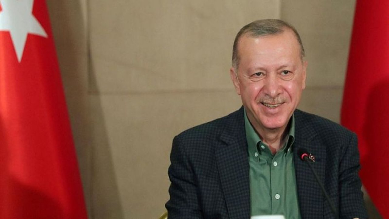 En düşük emekli maaşı 4000 TL olacak: Tüm ayrıntılar belli olmaya başladı! Emekliler bu yaz çifte bayram edebilir!