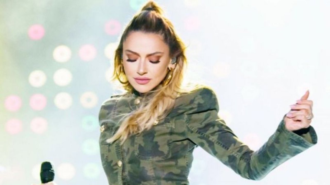 Hadise Güzellik Kraliçesi Oldu: Hem de Öyle Bir Şeyin Tacını Aldı ki Herkesin Ağzı Açık Kaldı! Hayranlarını Büyüledi!