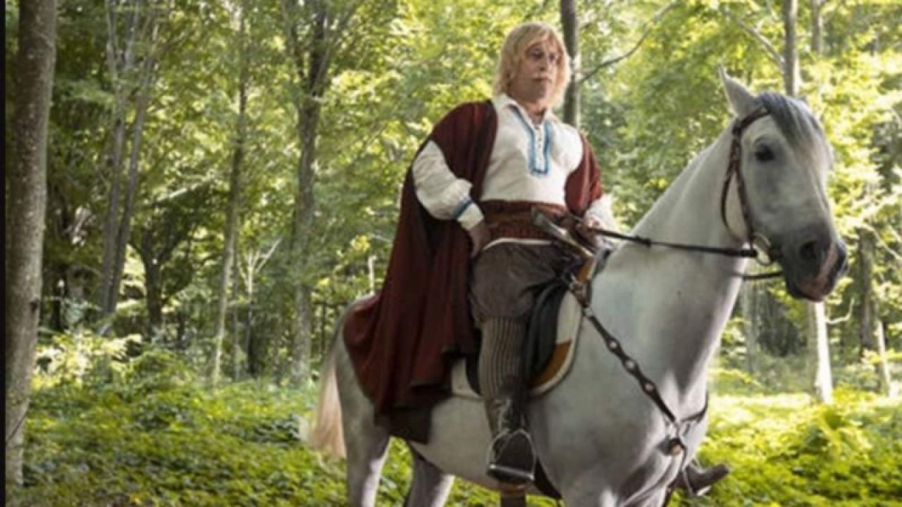 Erşan Kuneri'nin Çalıntı Olduğu İddiası Gündeme Bomba Gibi Düştü: Cem Yılmaz'ın Gündeme Damga Vuran Dizisi Öyle Bir İsmin Yapımından Alınmış Ki... Yer Yerinden Oynayacak!