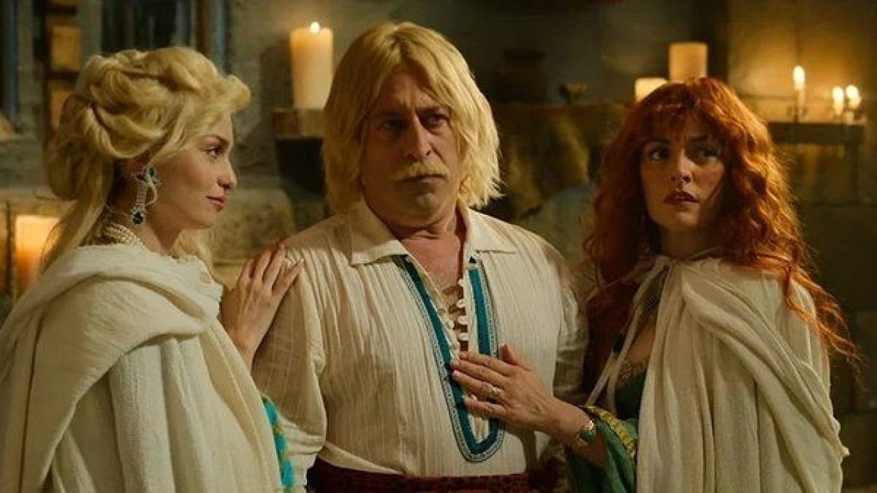 Cem Yılmaz Ağzındaki Baklayı Çıkardı, Büyük Sırrı Paylaştı! Erşan Kuneri Yıllarca Gündem Olmaya Devam Edecekmiş!