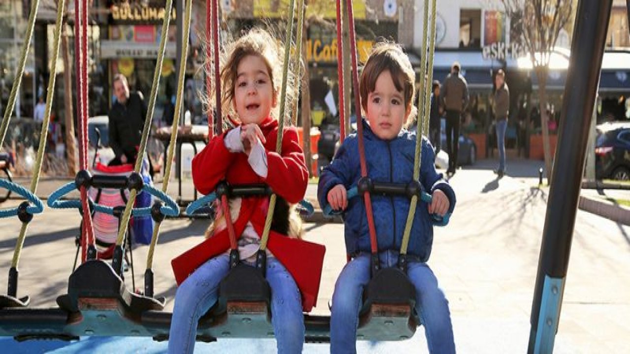 Şehitkamil'de parklar cıvıl cıvıl