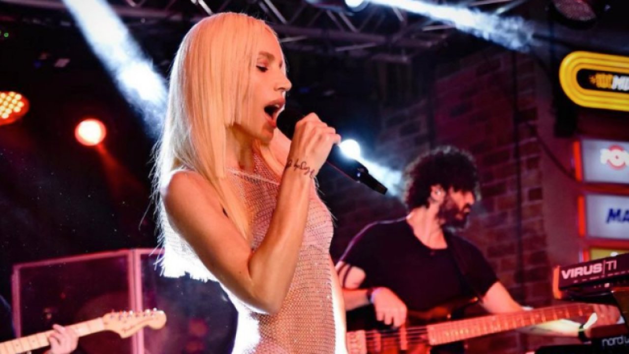 Gülşen sosyal medyayı salladı! Binlerce yorum geldi