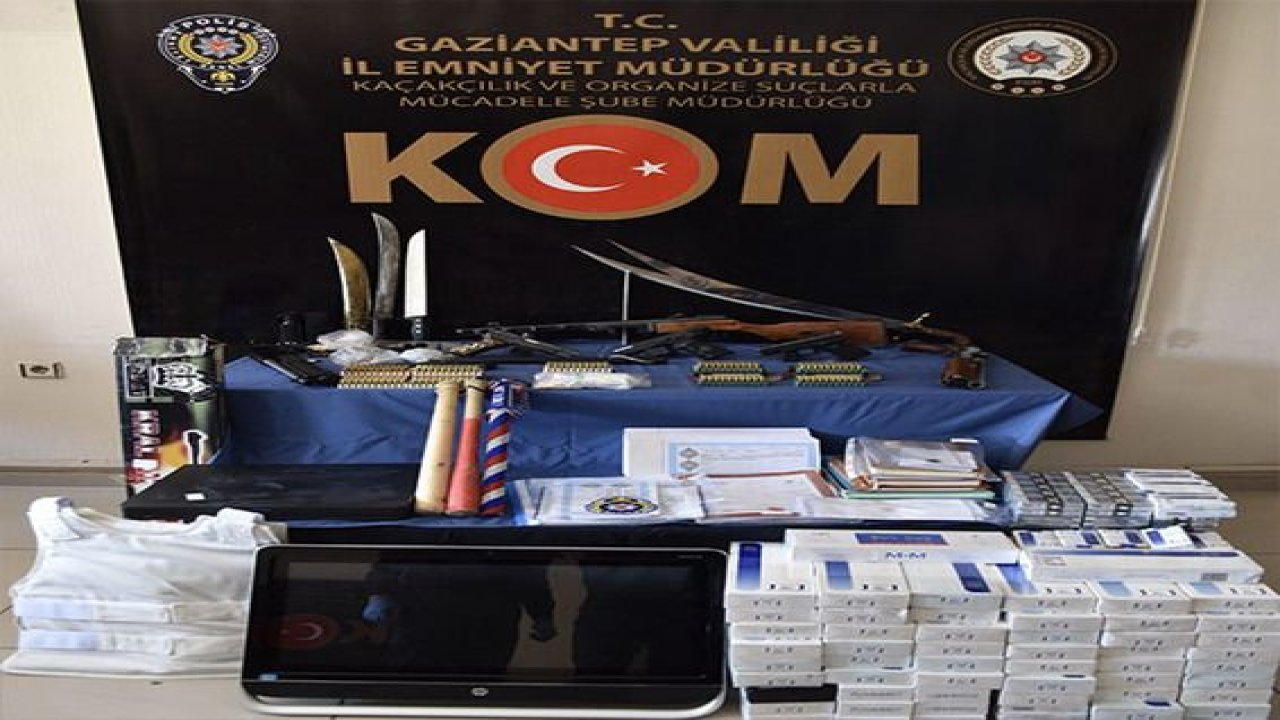 Gaziantep'te yapılan operasyonda suç örgütüne ait ev ve iş yerlerinde cephanelik çıktı