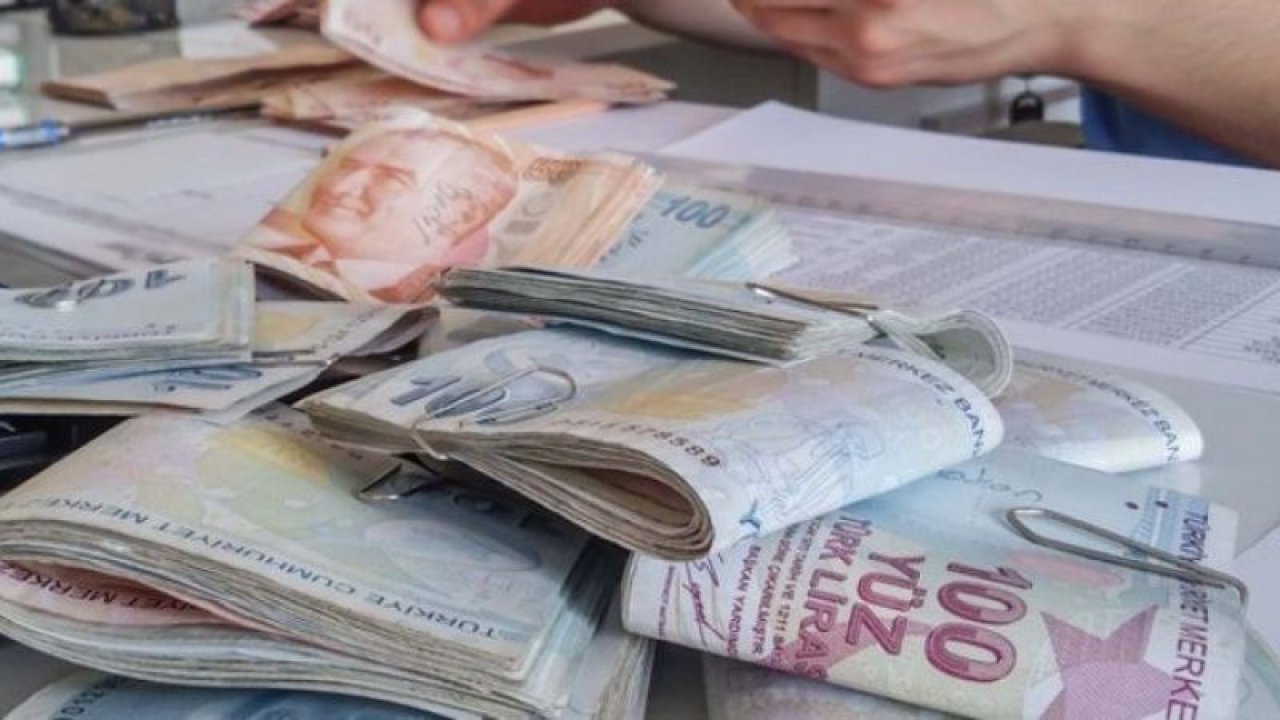 Emeklilere Ek 3500 TL Ödeme Geldi: Maaşın Yanında Ek Ödeme de Hesaplara Yatacak! ATM'den Ek Ödeme Çekilebilecek!