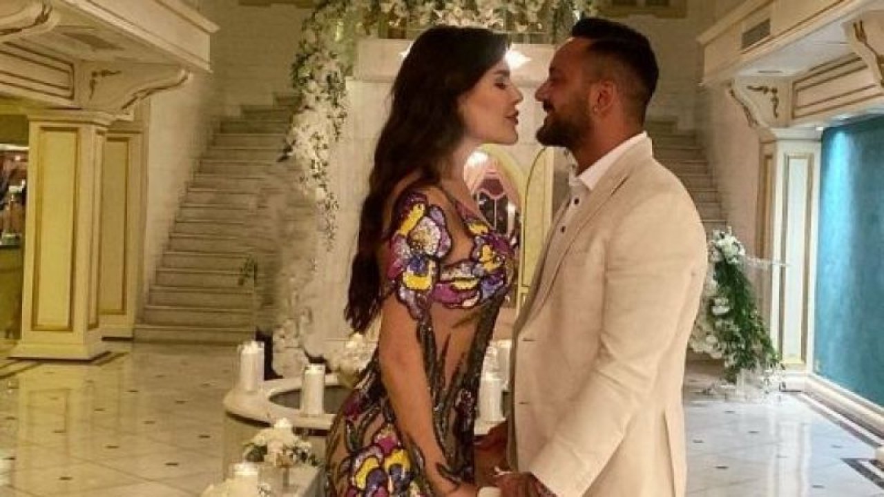 Selin Ciğerci ve eşi Sapanca'da bungalov hotel açtı..Sosyal Medya Yıkıldı...