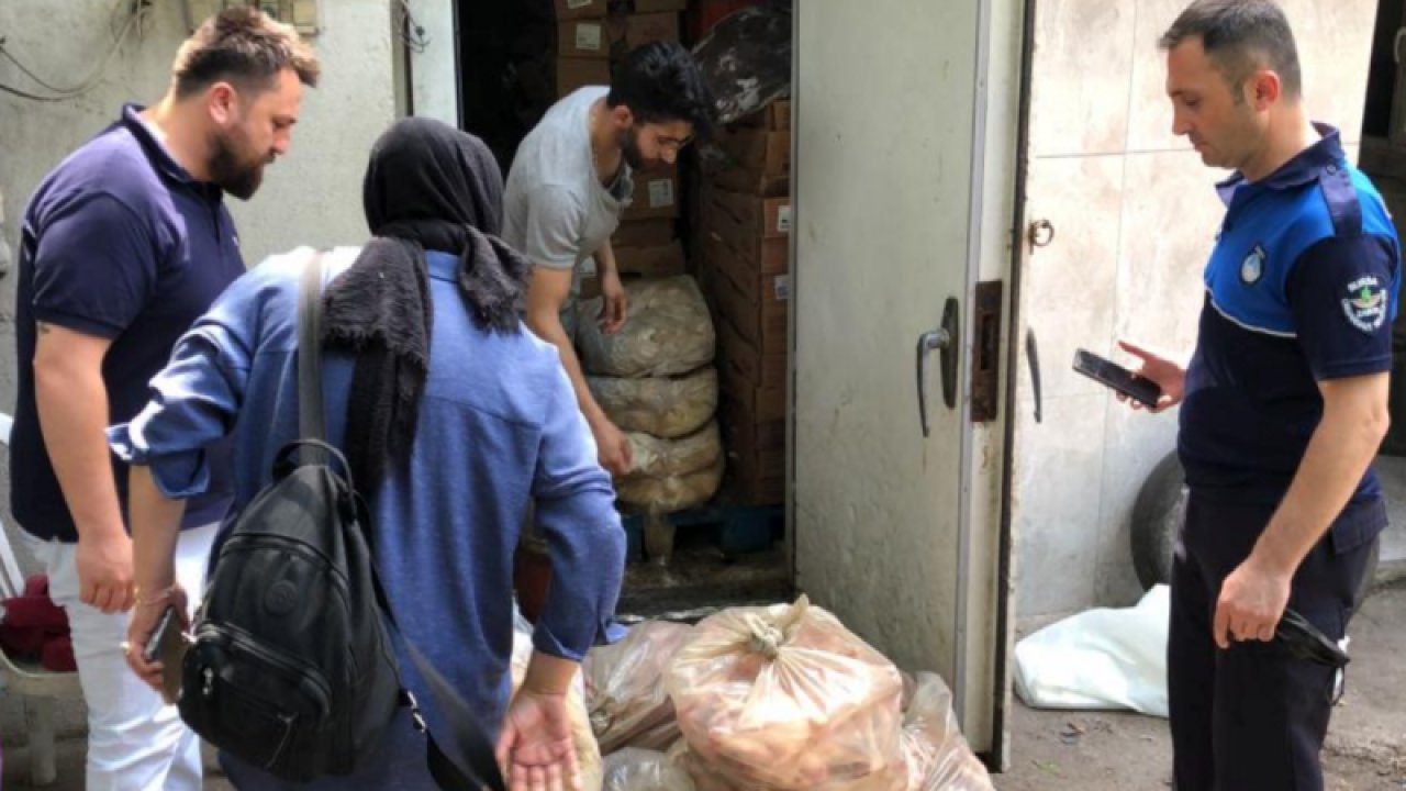 Et işleme tesisinde mide bulandıran görüntüler... Vatandaşa yedireceklerdi...3 ton ete imha edilmek üzere el konuldu...TIKLA İZLE