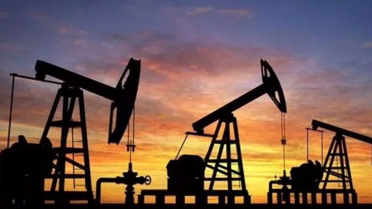 Petrol Fiyatında Çılgın Tahmin! Sürücüler Rahat Nefes Alacak Mı? 2023 Yılında Petrol Fiyatında Düşüş…