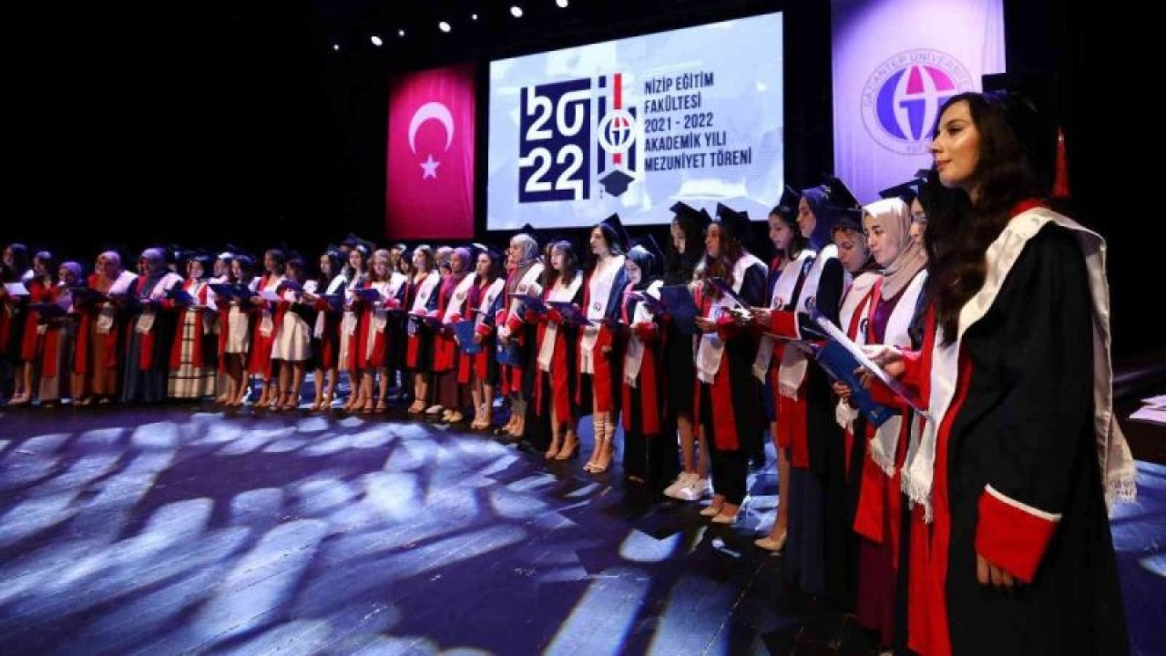 GAÜN Nizip Eğitim Fakültesi’nde mezuniyet sevince
