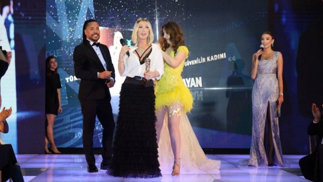 Seda Sayan’a sürpriz hediye! Seda Sayan’a beşibiryerde takıldı