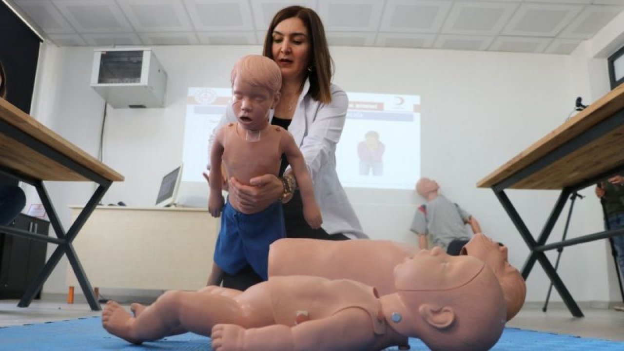 Öğretmenler, aldıkları ilk yardım eğitimi sayesinde hayat kurtarıyor