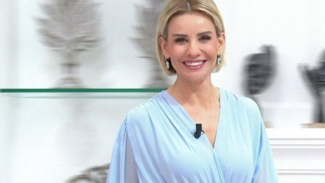 Esra Erol'da Büyük Skandal! Kardeşlerin Eşleri Birbirleriyle Kaçtı! Konuklar Hop Oturup Hop Kalktı! Yüzleşmede Ne Yaşandı?