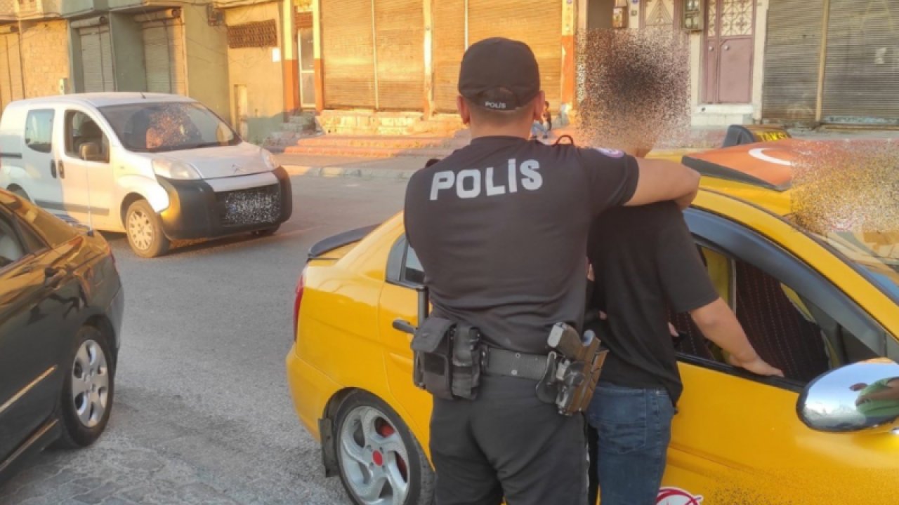 Gaziantep Asayiş Şube Müdürlüğü ekipleri şüpheli şahıs ve araçlara yönelik uygulama yaptı