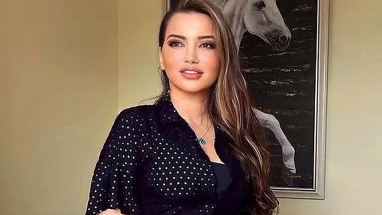 Psikolog Esra Ezmeci Bombayı Patlattı, Yeni Programıyla Ekranlara Geliyor! Ezmeci, Fulya Öztürk’ün Yerini Mi Aldı?