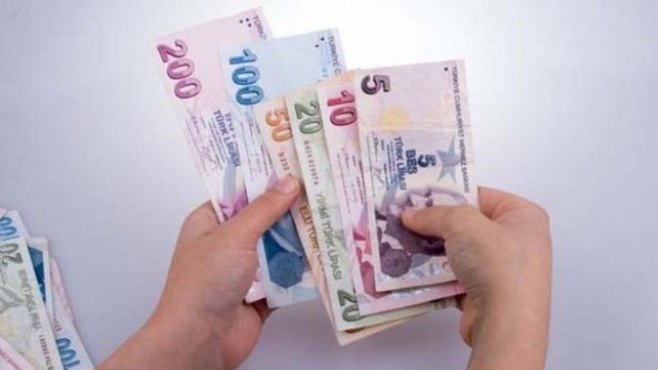 Çalışma Hayatı Olmayan Ev Hanımlarının Dikkatine: SGK, Düşük Primler Karşılığında Emekli Olunabileceğini Duyurdu!