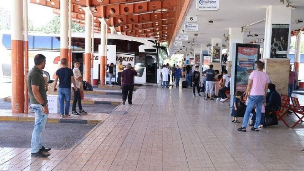 Gaziantep'te Şehirler Arası Yolculuk 'UÇAK' Fiyatlarıyla Yarışıyor! Gaziantep Otogarı Yine Kalabalık!
