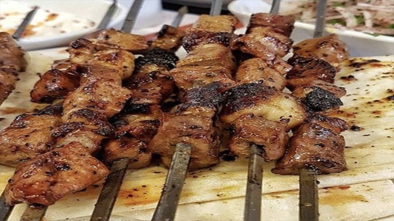 Bayramda yanlış beslenme kurbanı olmayın