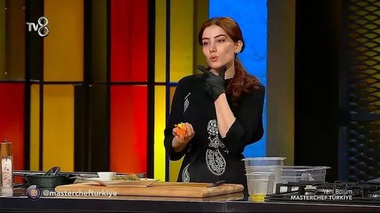 Acun Ilıcalı Yine Yaptı Yapacağını! Jüri Üyeleri İle Arkadaşının Dedikodusunu Yapan Gülistan Şalk'ın Şov Yaptığı İddia Edildi!