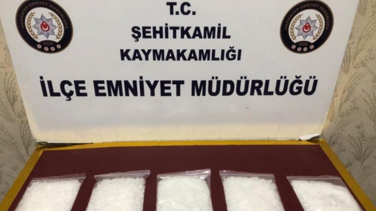 Gaziantep’te,bir ikametin garaj kısmında yapılan aramalarda 1 kilogram metamfetamin ele geçirildi